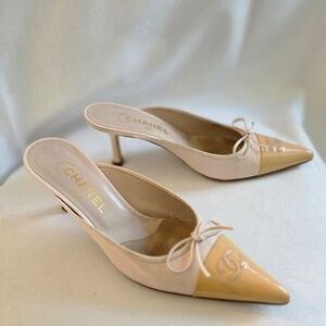 Chanel 9.5 heels